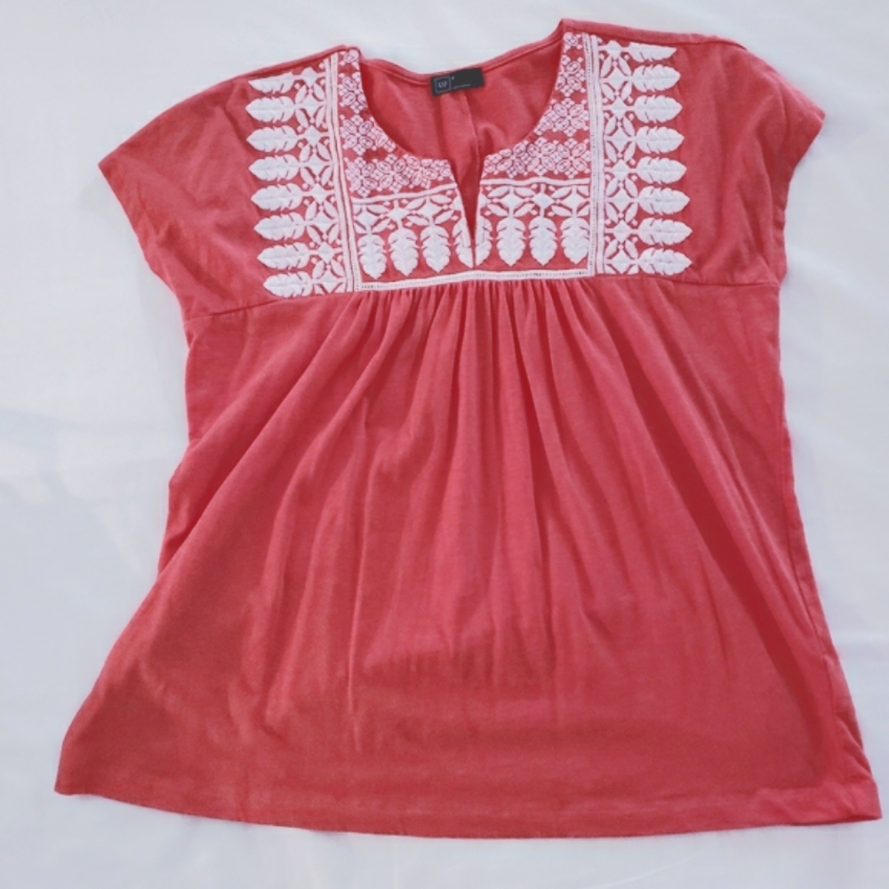 Gap coral embroidered boho top